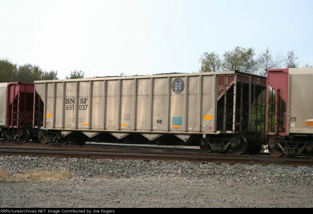 BNSF 651037