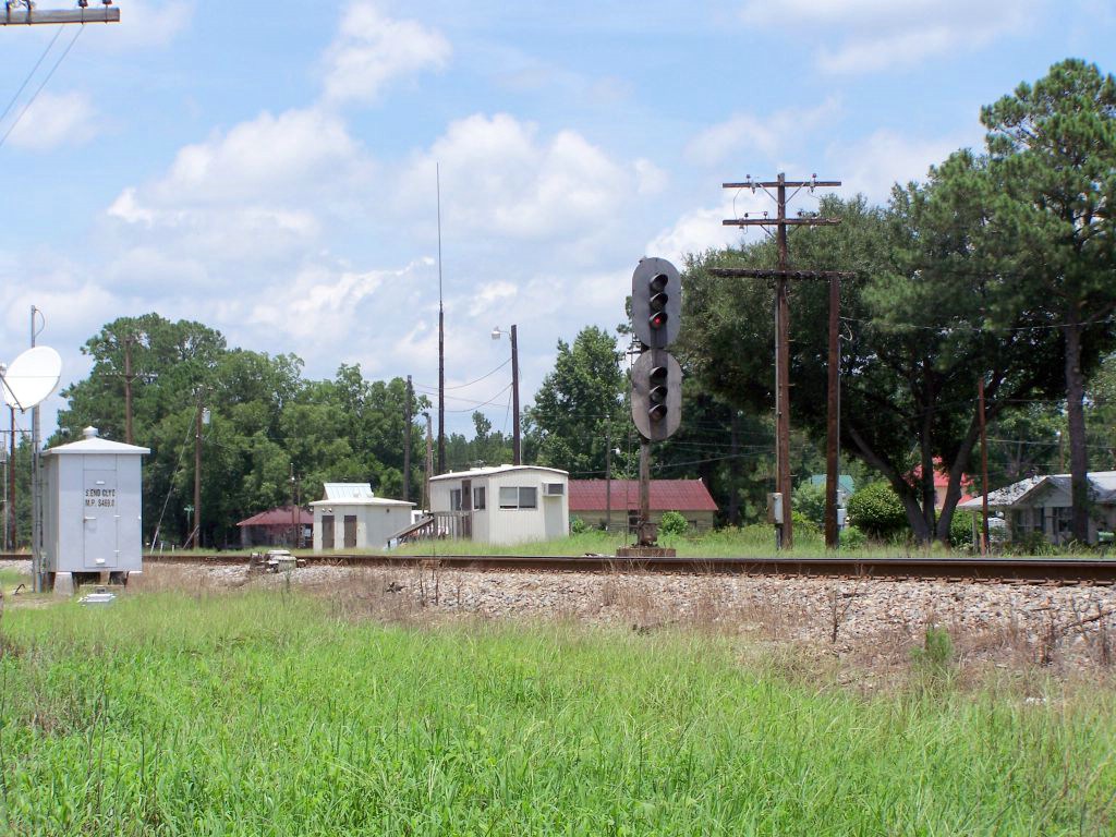 Trackside structures