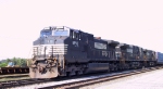 NS 8992 leads train P30 into Pomona Yard off the K line
