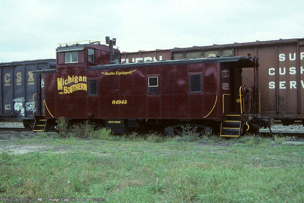 MSO 04945