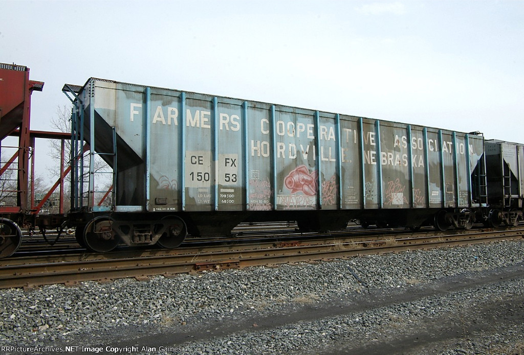 INTX Covered Hopper 15053