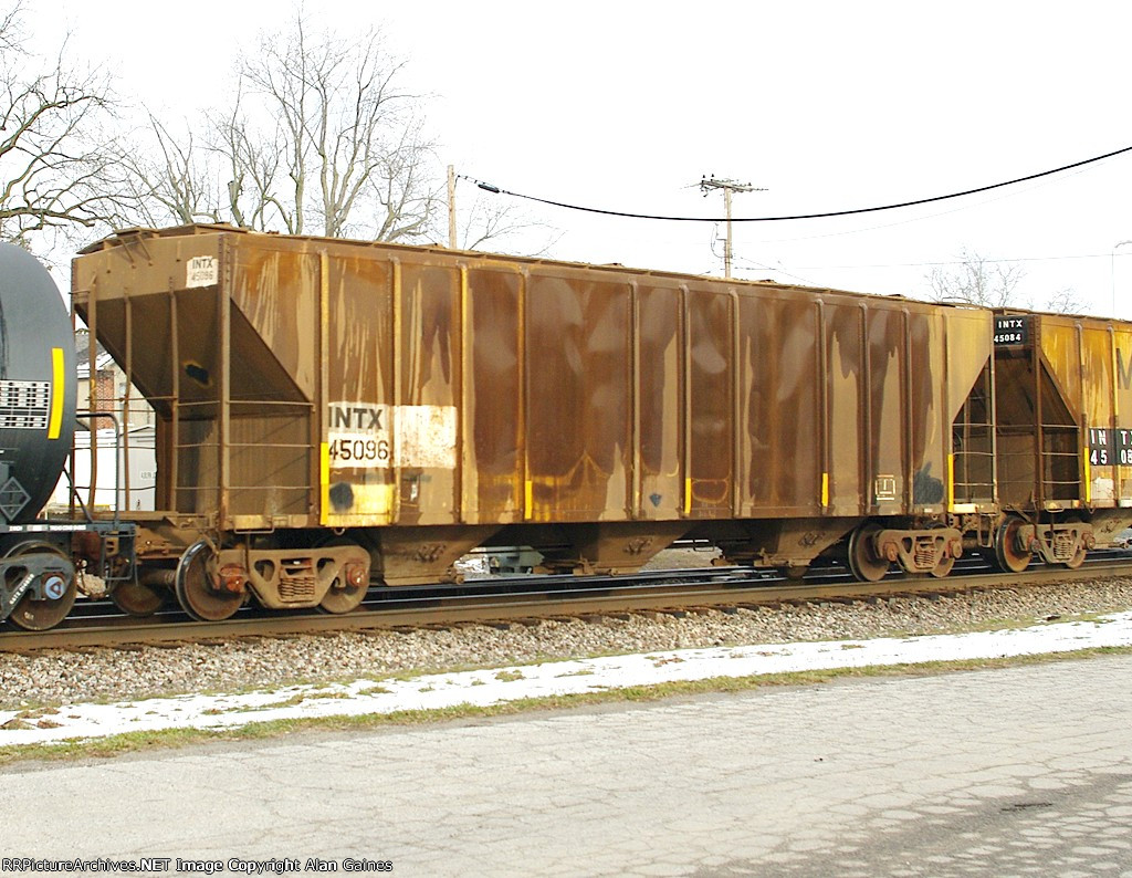 INTX Covered Hopper 45096