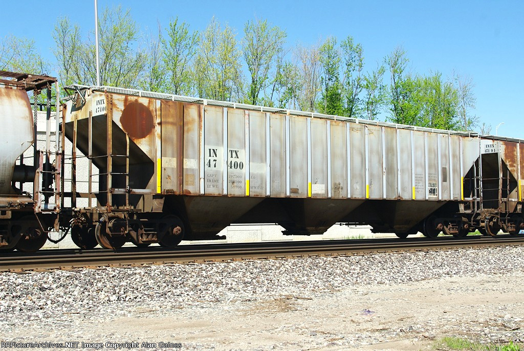 INTX Covered Hopper 47400