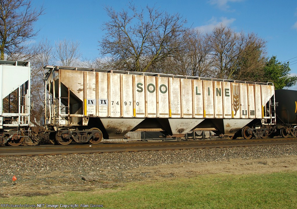 INTX Covered Hopper 74970