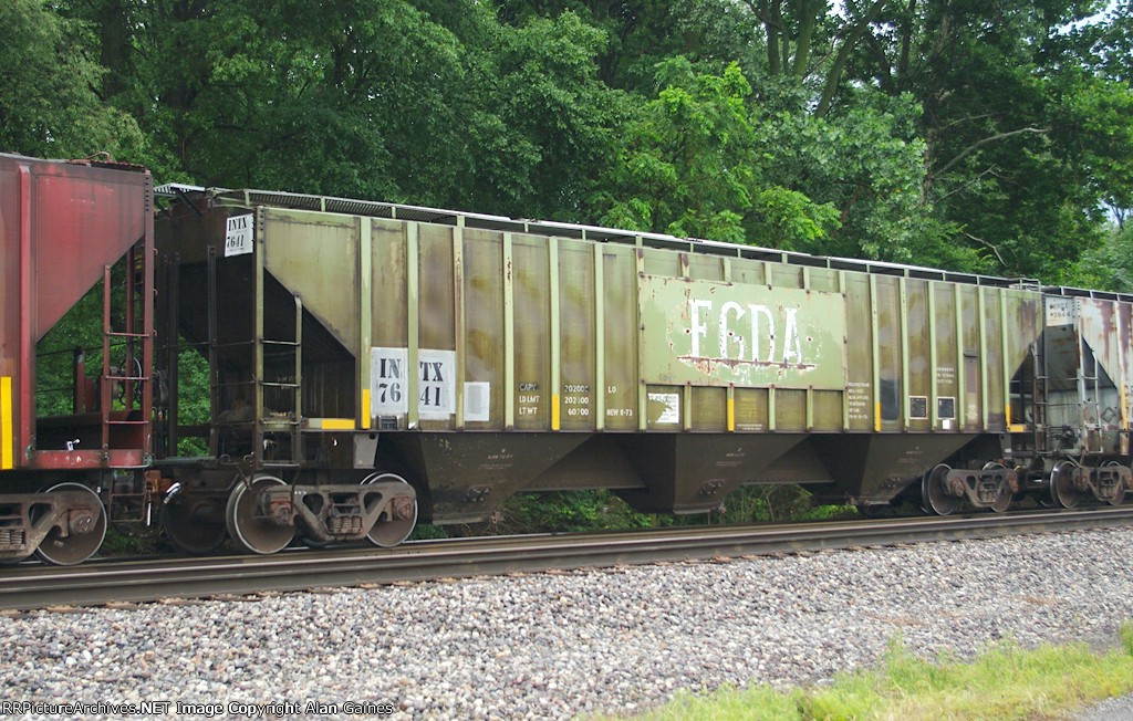 INTX Covered Hopper 7641