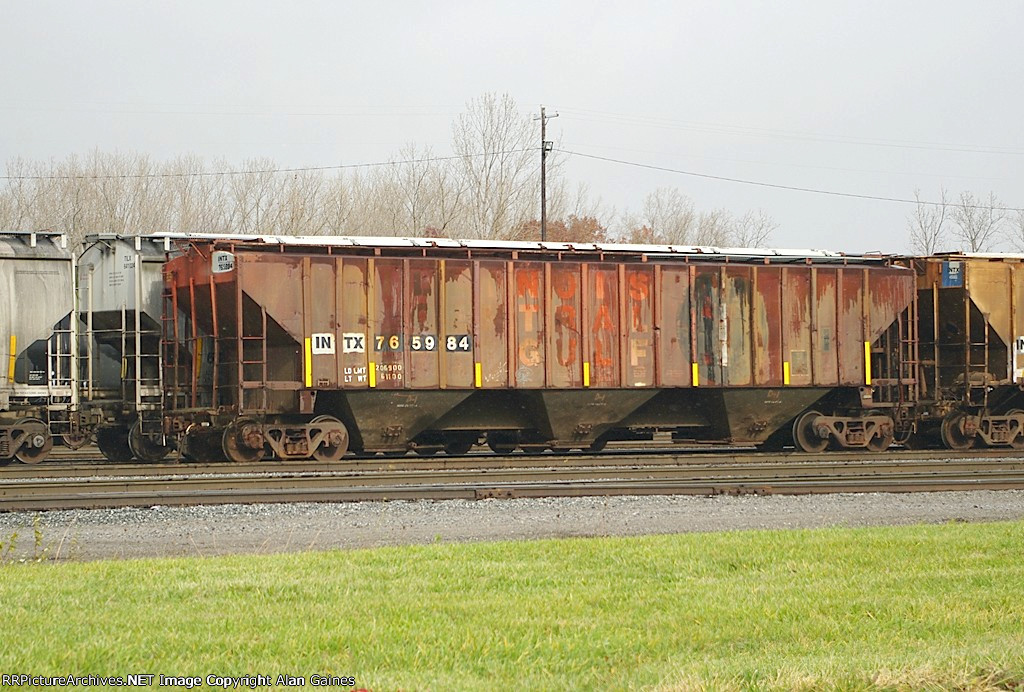 INTX Covered Hopper 765984