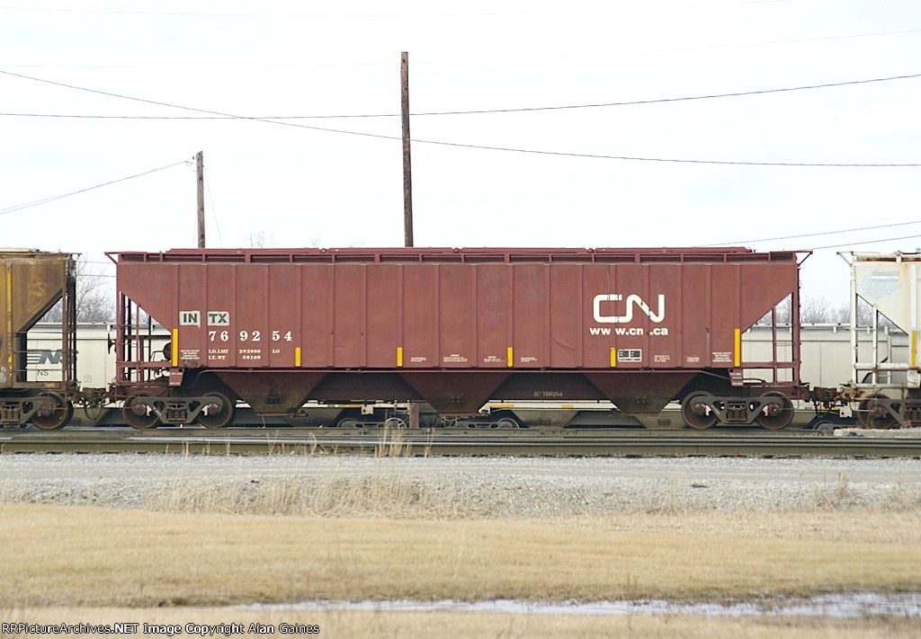 INTX Covered Hopper 769254