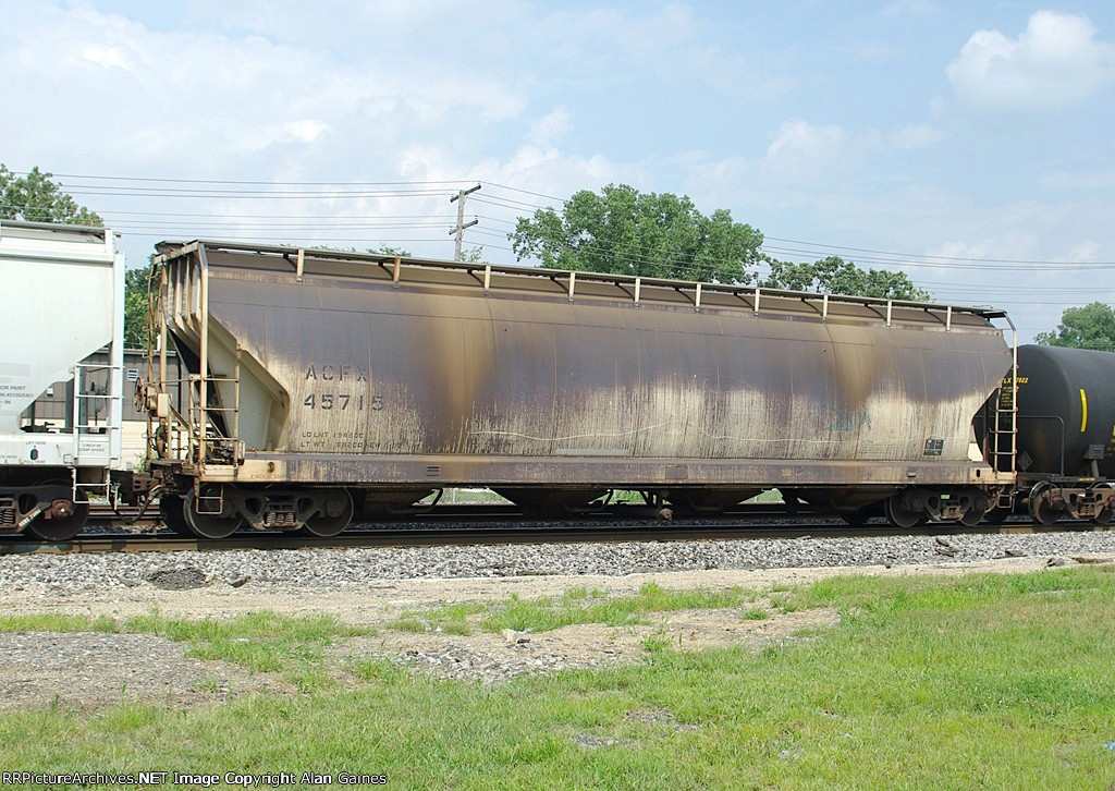 ACFX Covered Hopper 45715