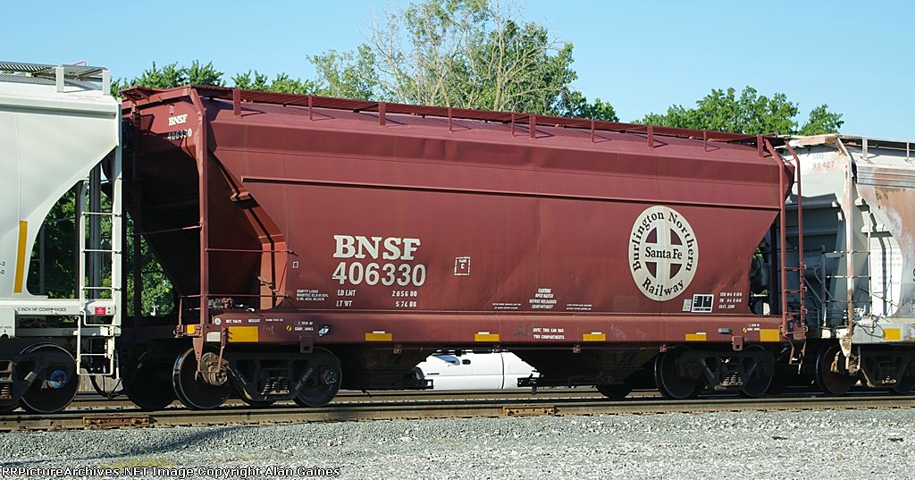 BNSF Covered Hopper 406330
