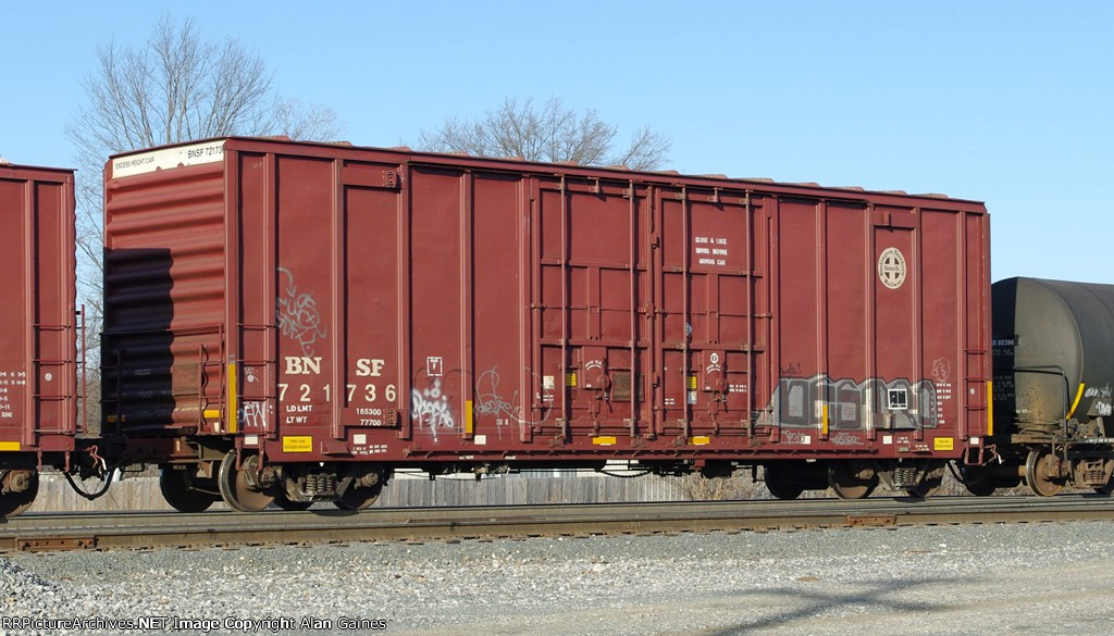BNSF Box Car 721736