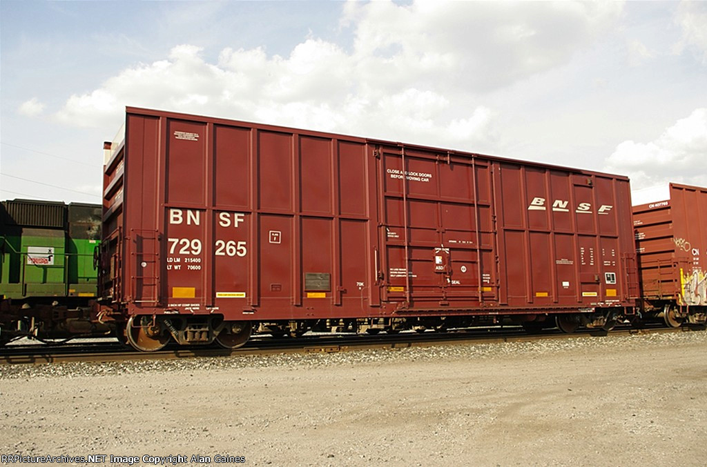 BNSF Box Car 729265