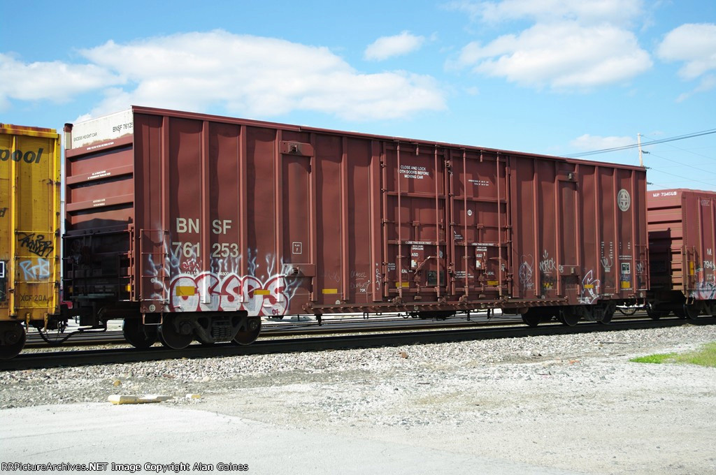 BNSF Box Car 761253