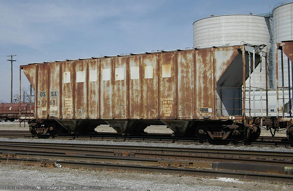 DSSX Covered Hopper 97760