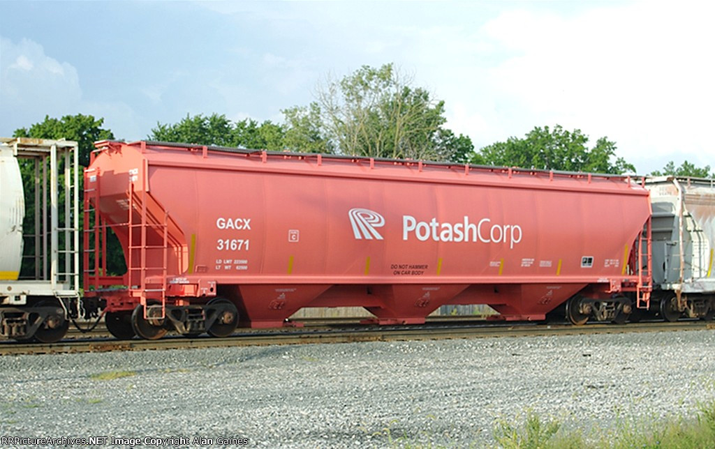 GACX Covered Hopper 31671