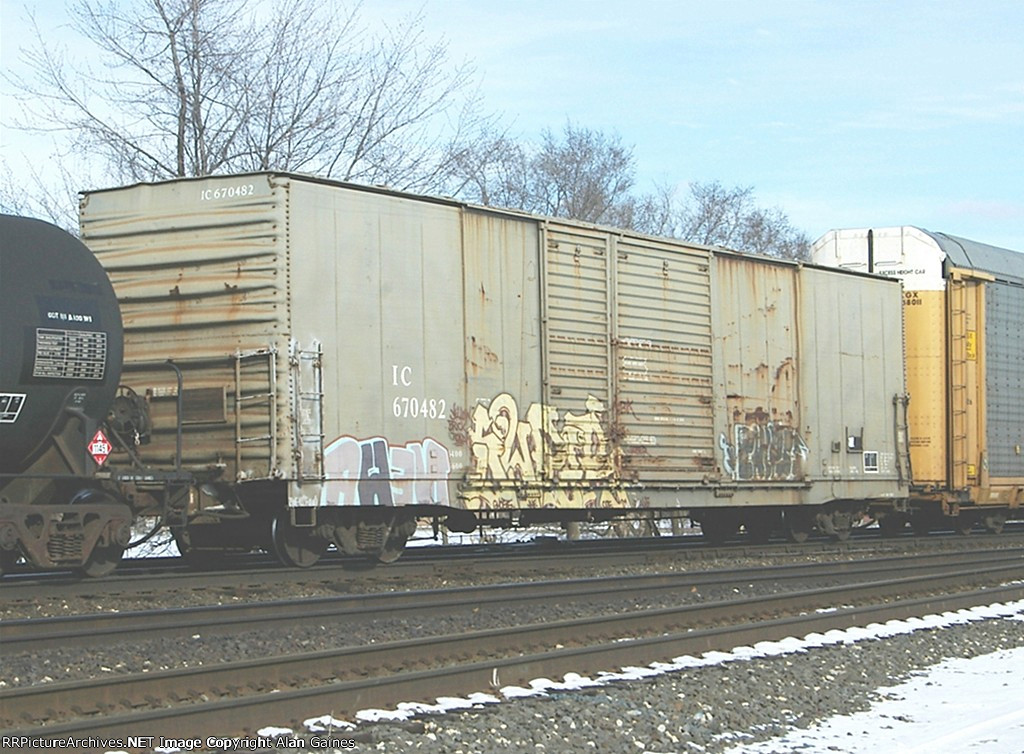IC Box Car 670482