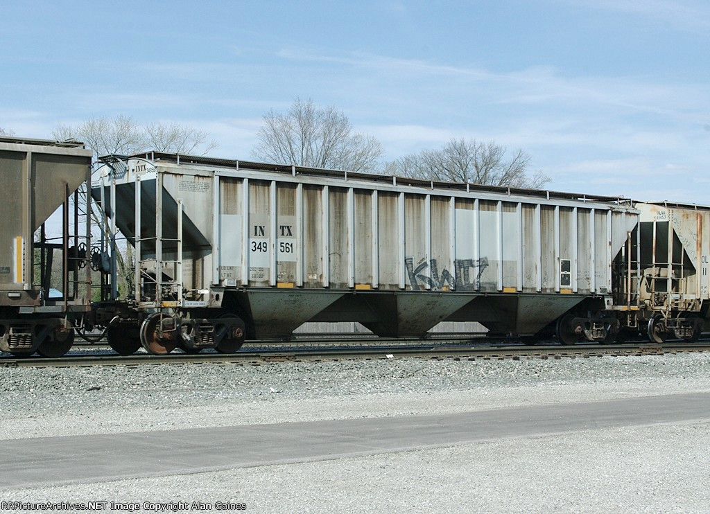 INTX Covered Hopper 349561