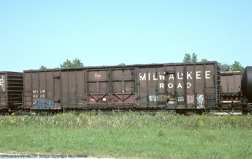 Milw Box Car 6228