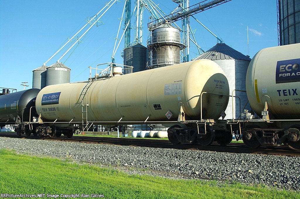 TEIX Tank Car 30200