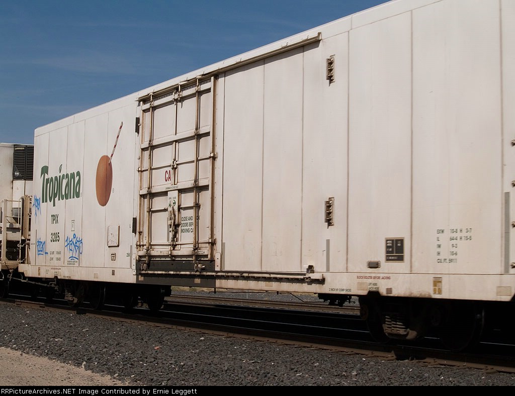 TPIX 3285 in an EB doublestack KCIAT (City of Industry CA - Atlanta) at 12:22pm