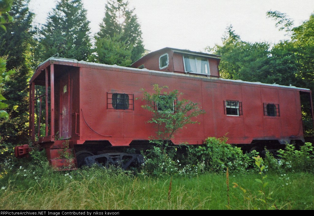 Abandoned ex-SAL M5 caboose