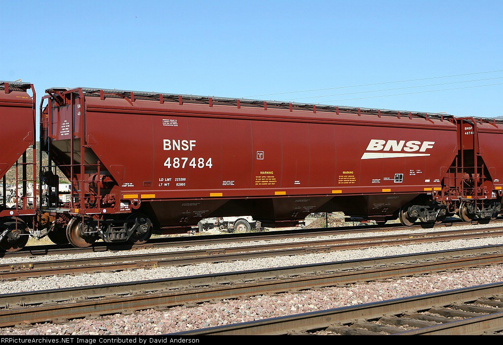 BNSF 487484
