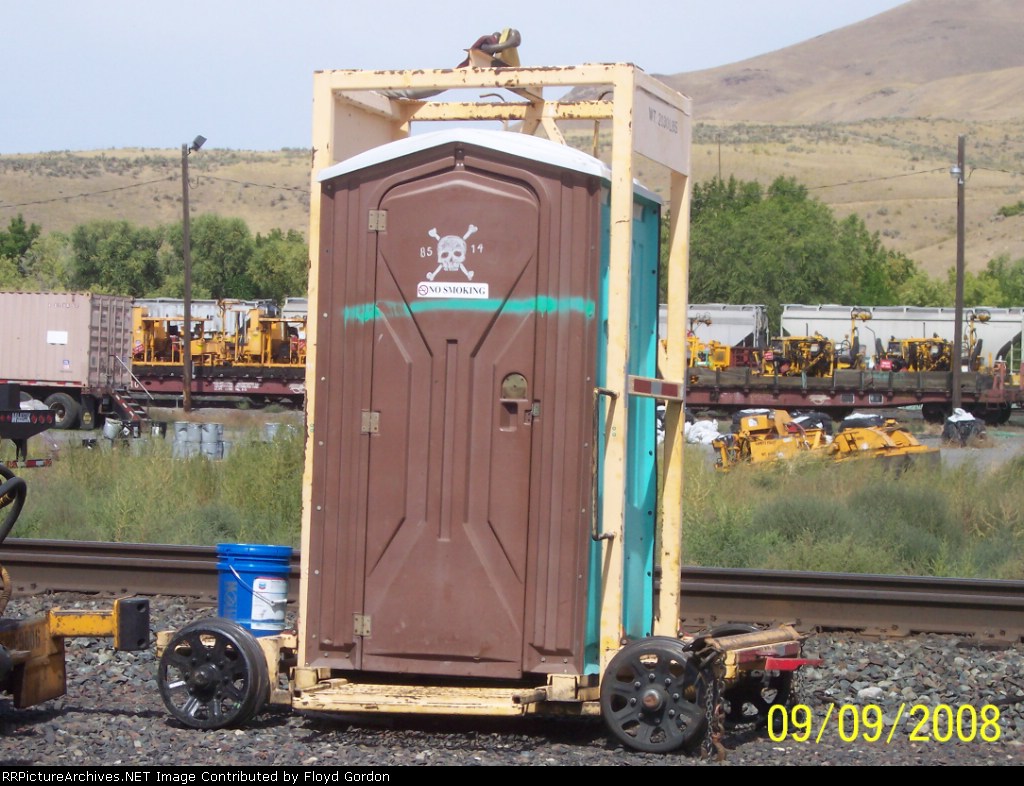 Porta-potty on wheels