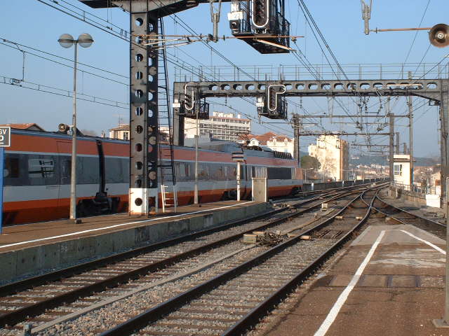 Wierd Orange TGV departs