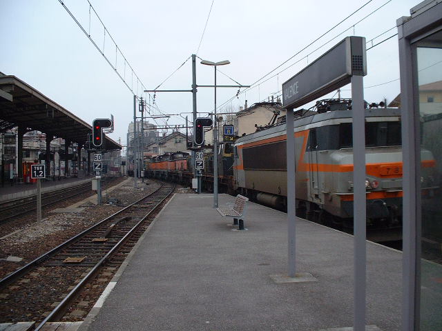 Light engine movement