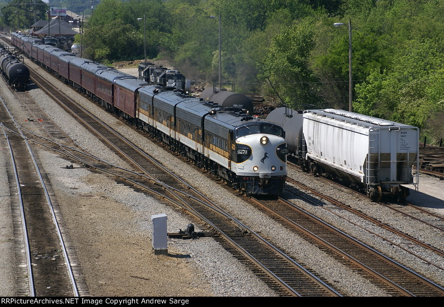 NS 956 with the rear just clear of the depot