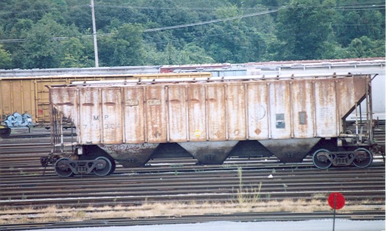 MP PS 3-bay covered hopper (ex-TP)