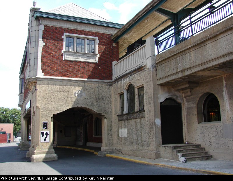 Brick Church station portico 