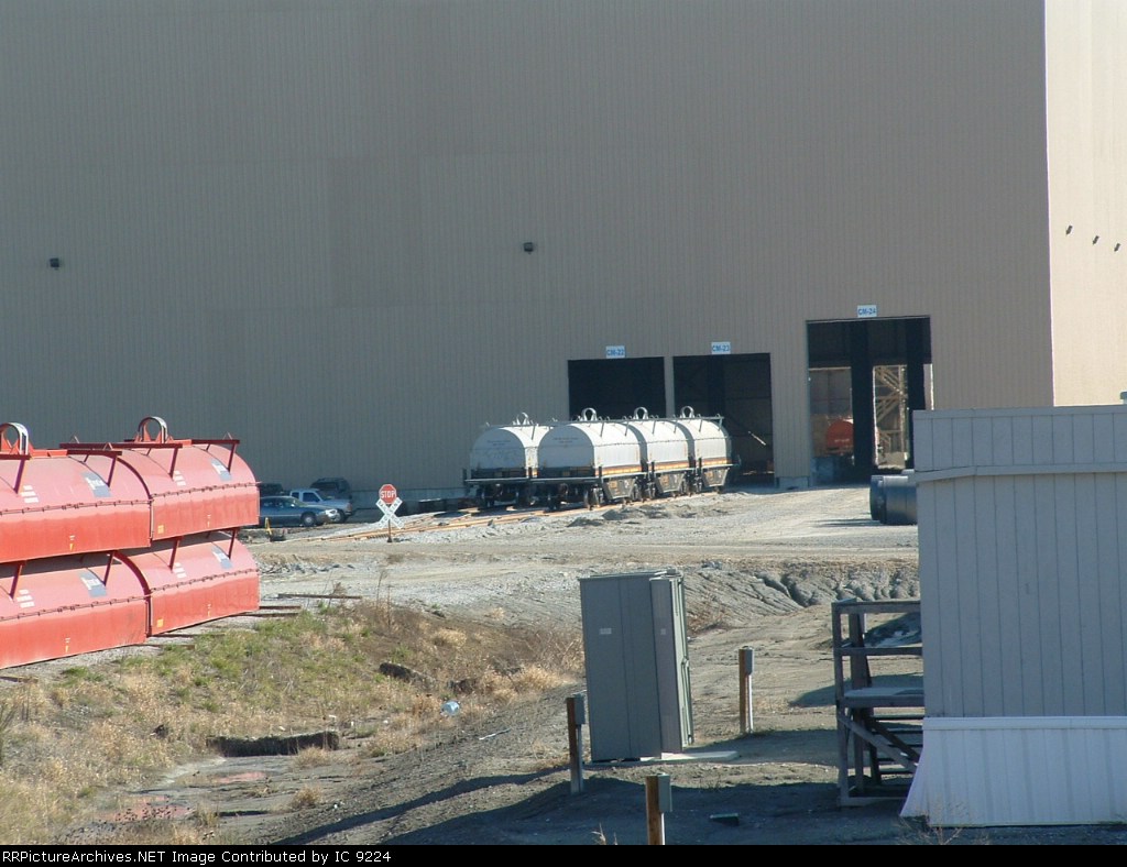 Zoom view of tracks 22 & 23