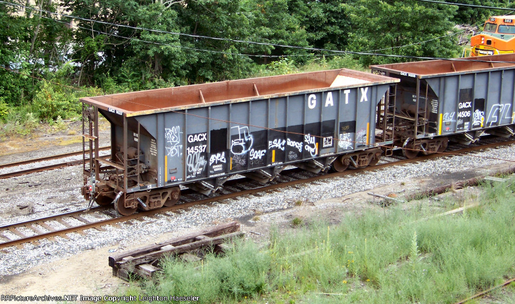 GACX 14537 carrying the End Of Train device south
