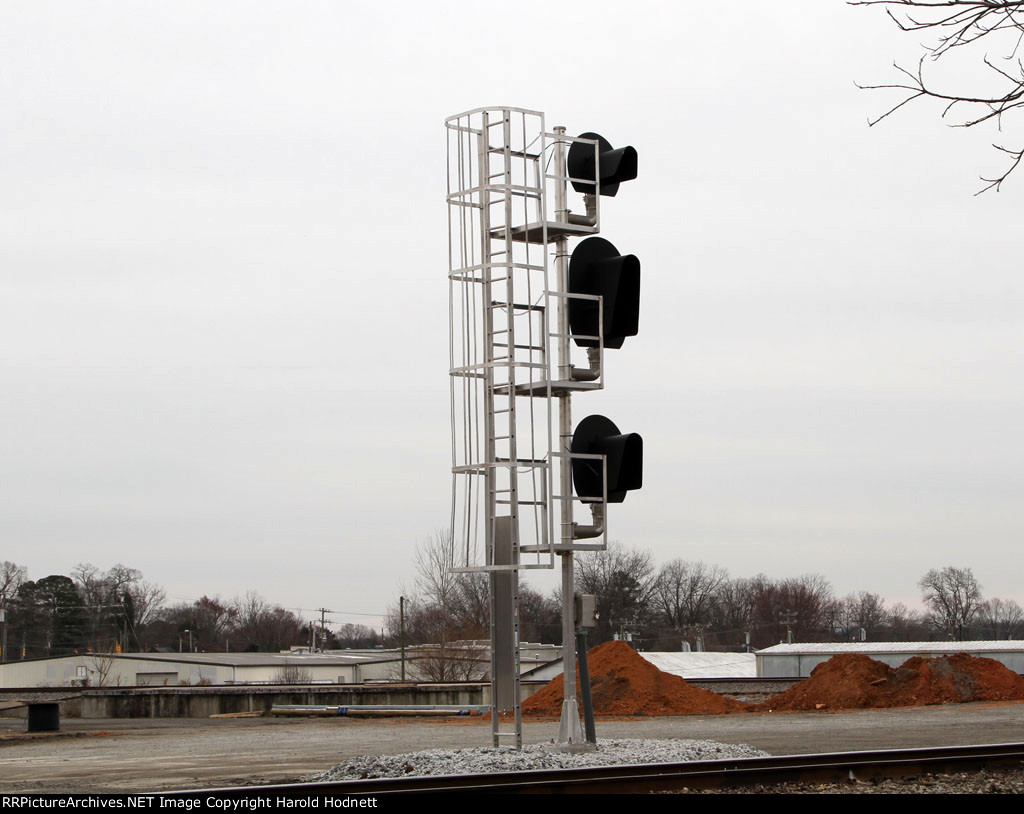 New signal installed in the wye for trains headed north off the NS main onto the "S" line