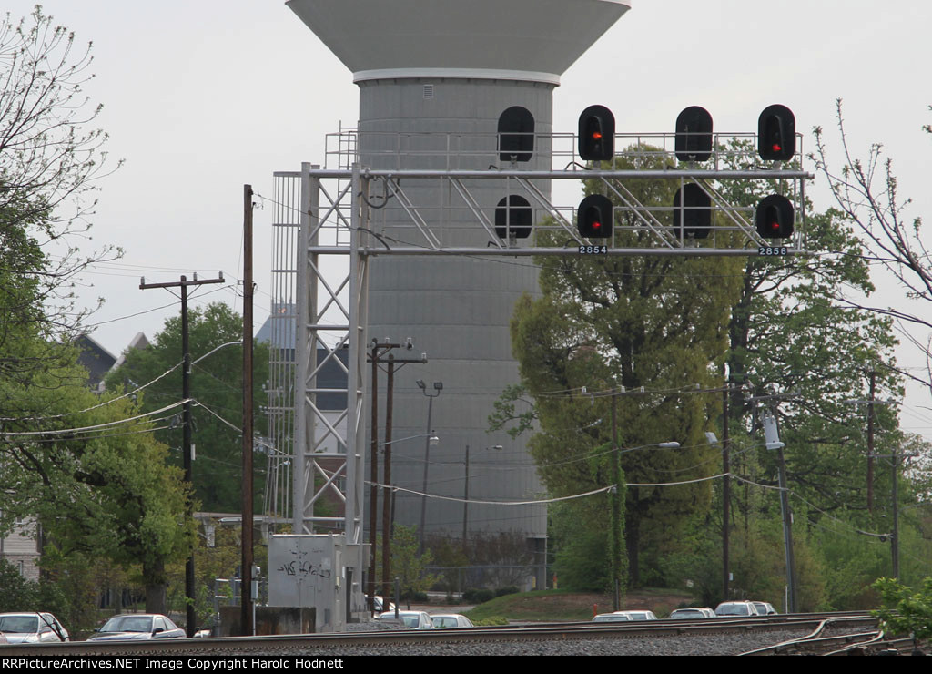 The signals at Aycock, facing northbound