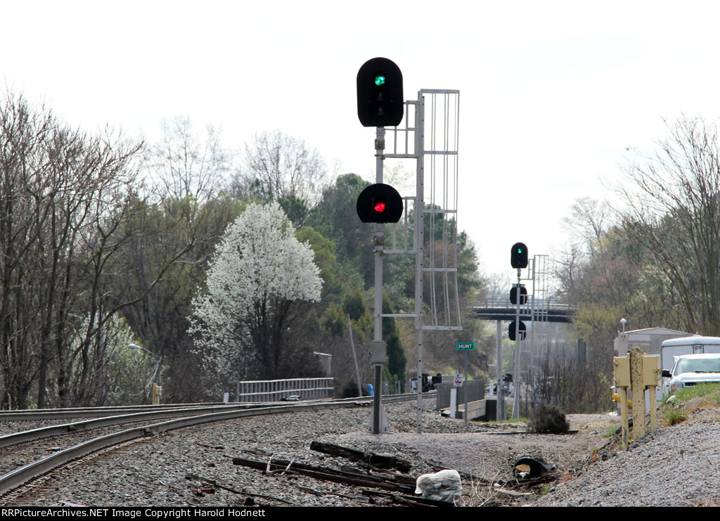 NS signals east of the Amtrak station