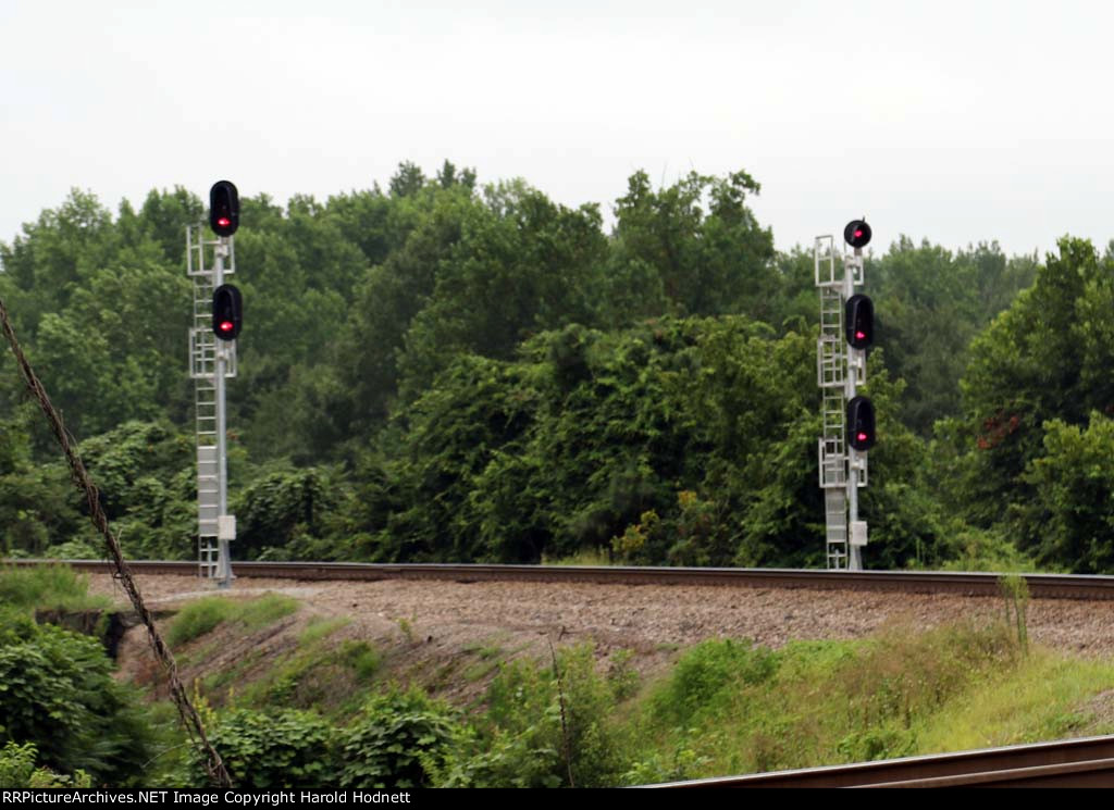 The new signals at Bridges Street (CSX)