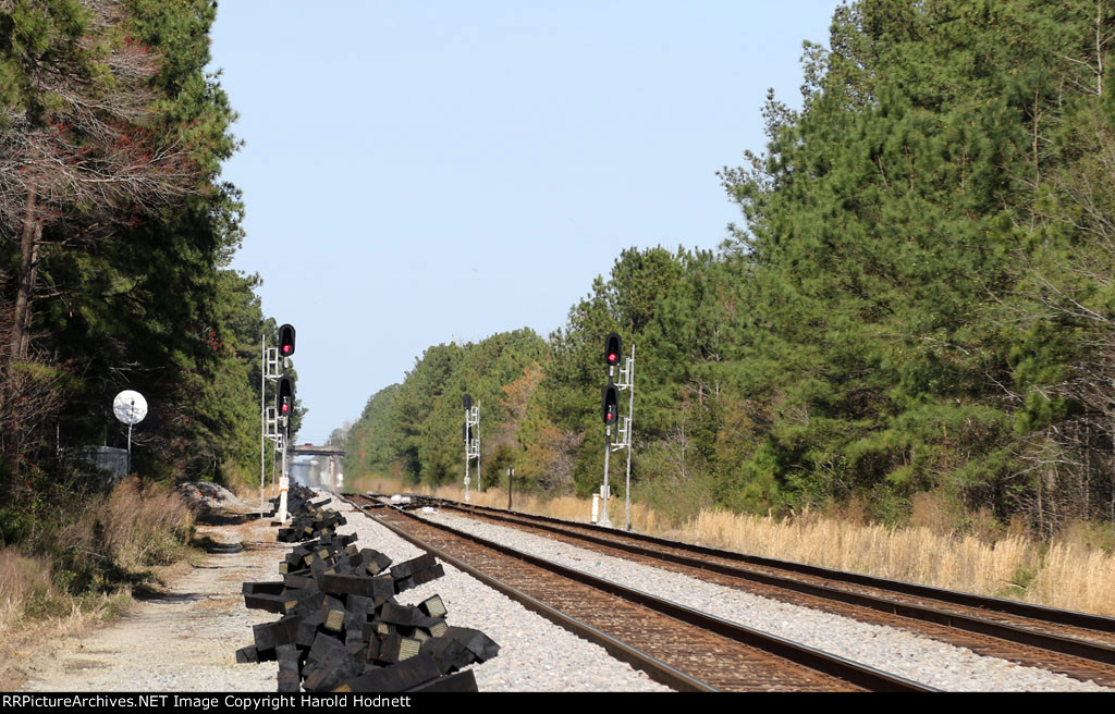 Signals at South Elm City, looking north (~A131 mp)