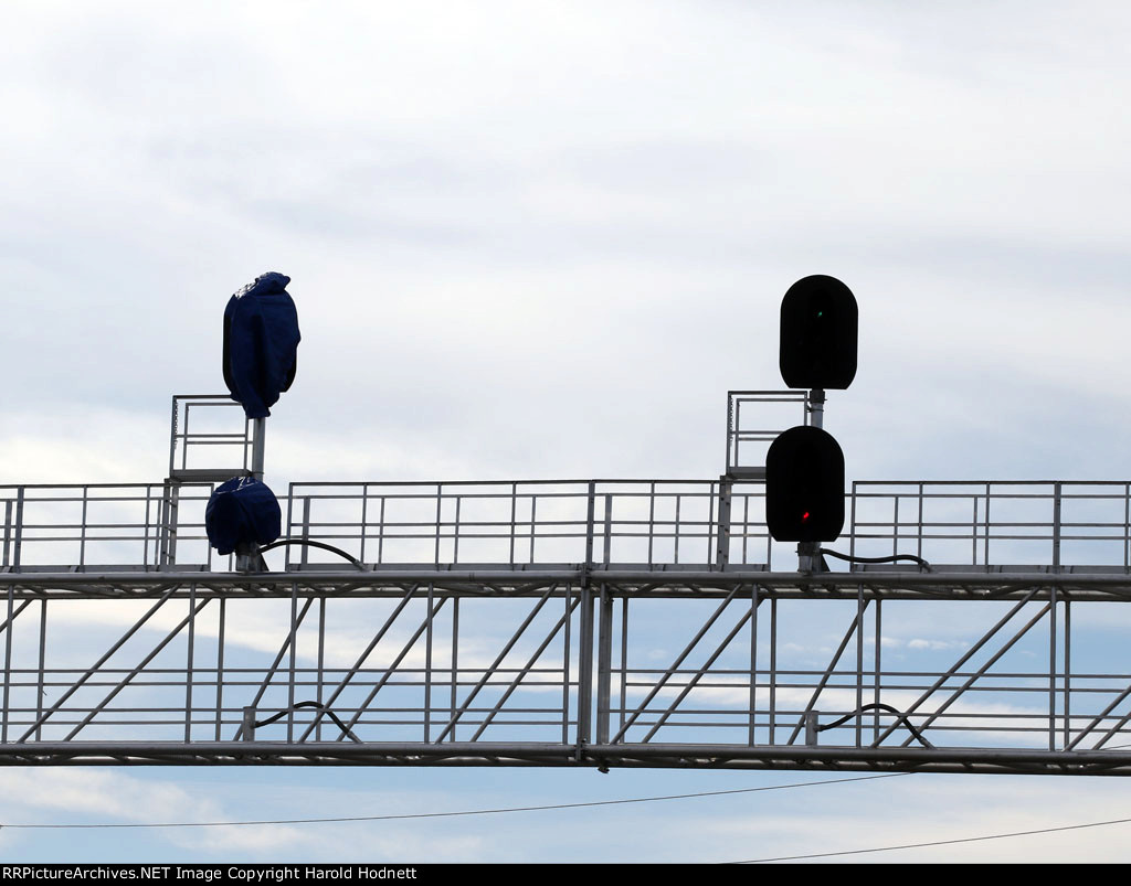 clear-signal-at-raleigh-amtrak-station