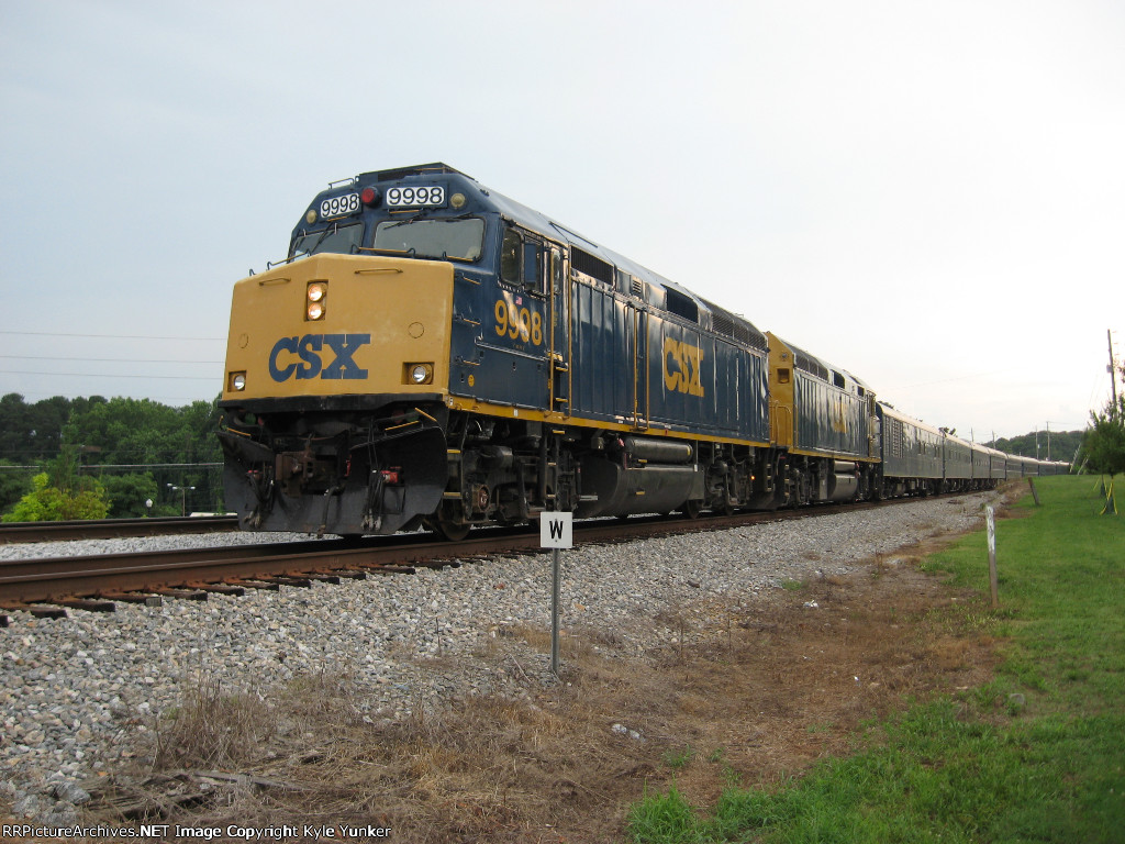 SB X953 OCS waiting for a couple to come north