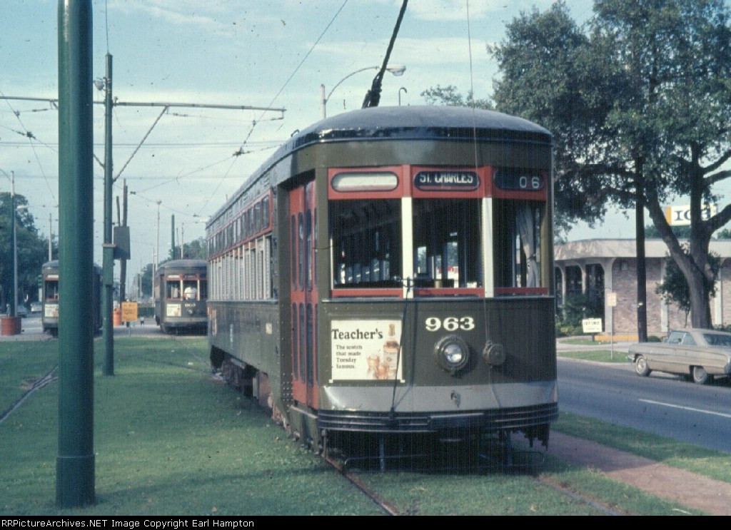 Streetcar 963 waits for a slot at Carrollton & Claiborne