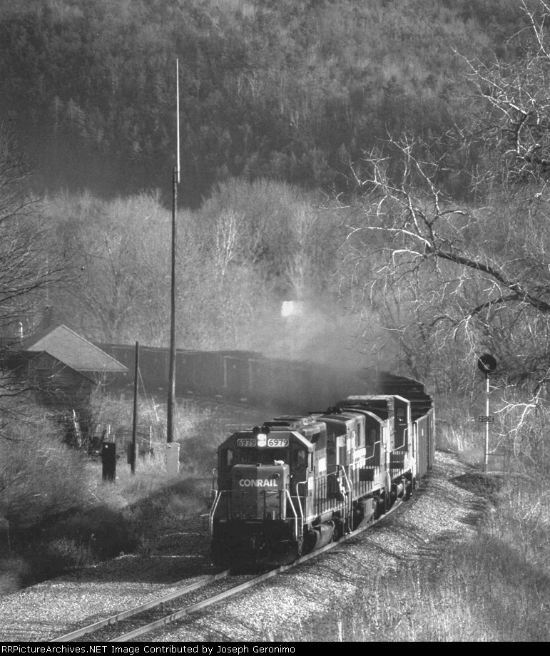 Conrail UNL27-D empty coal train 2/20/1997