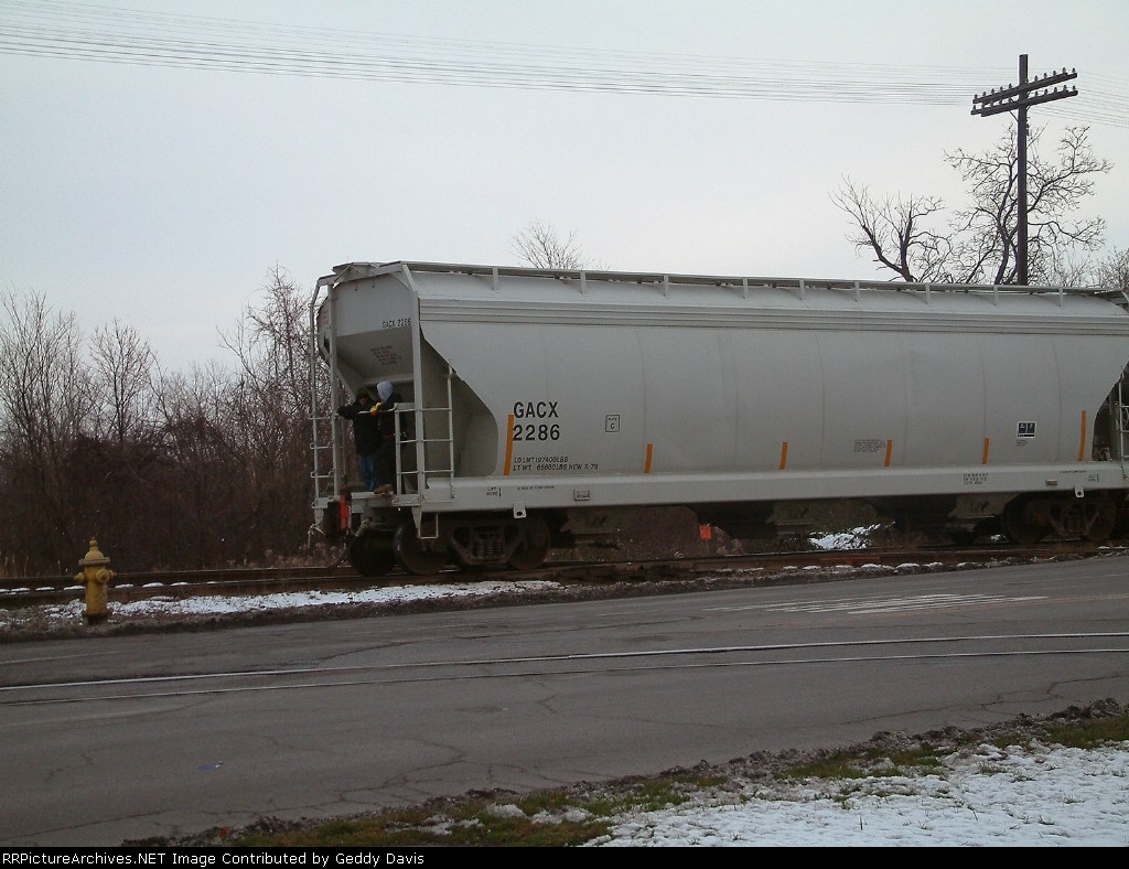 Wheeling local yard shove....the air is cold!