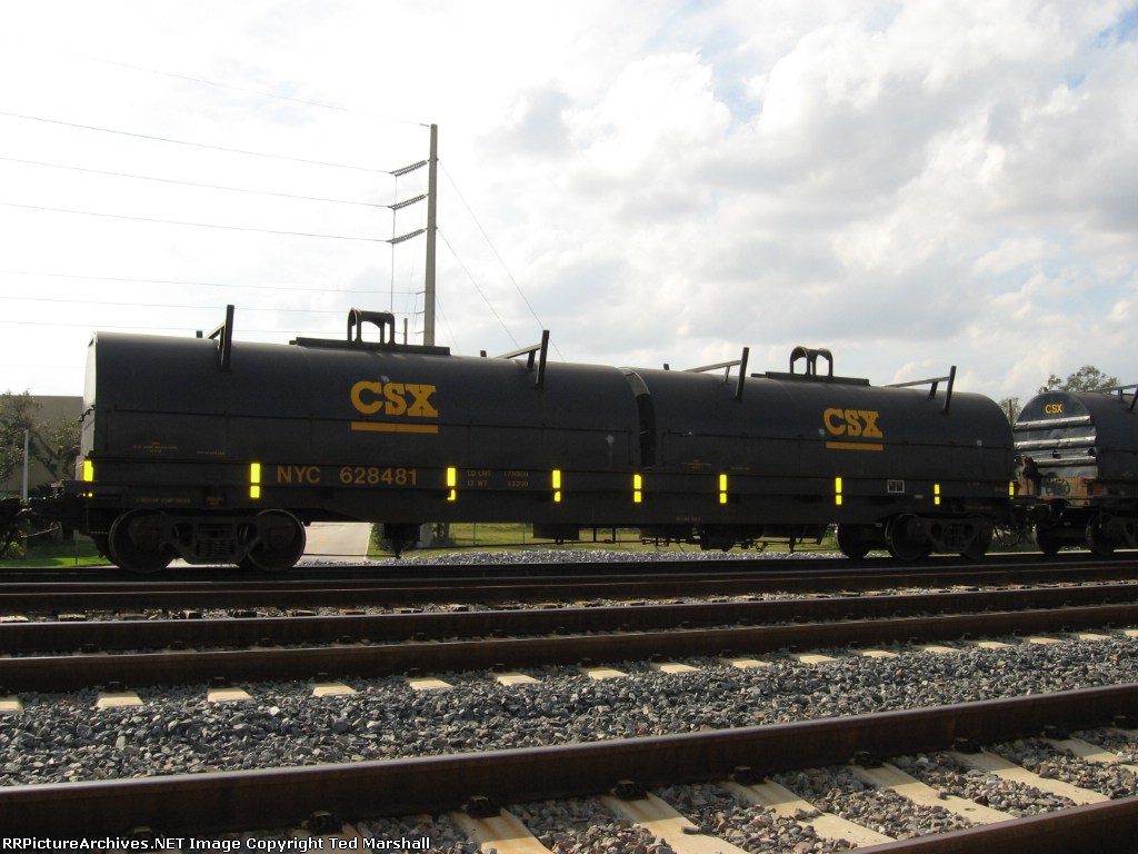 Side B of NYC 628481 sitting on the siding, west of FLL