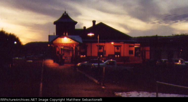 Lewistown Station at dusk