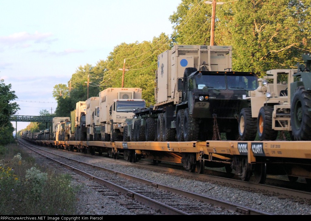 W892 Military Train