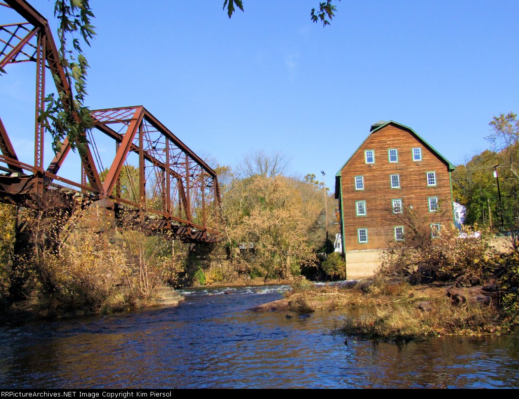 Long Since Abandoned CNJ Iron Truss Bridge