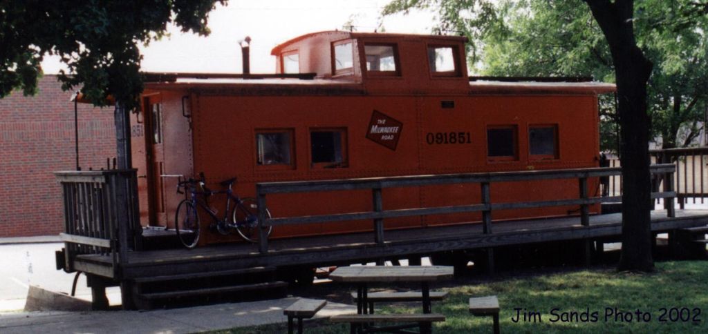 Fake Milwaukee Road Caboose 2002