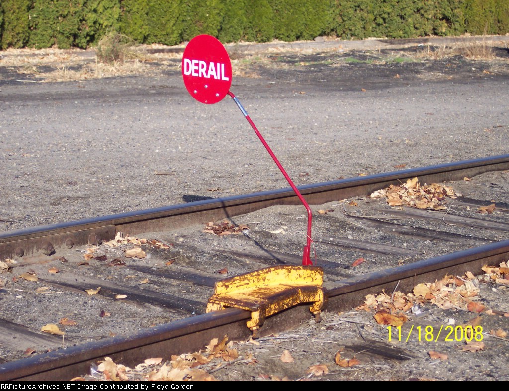 DERAIL on siding