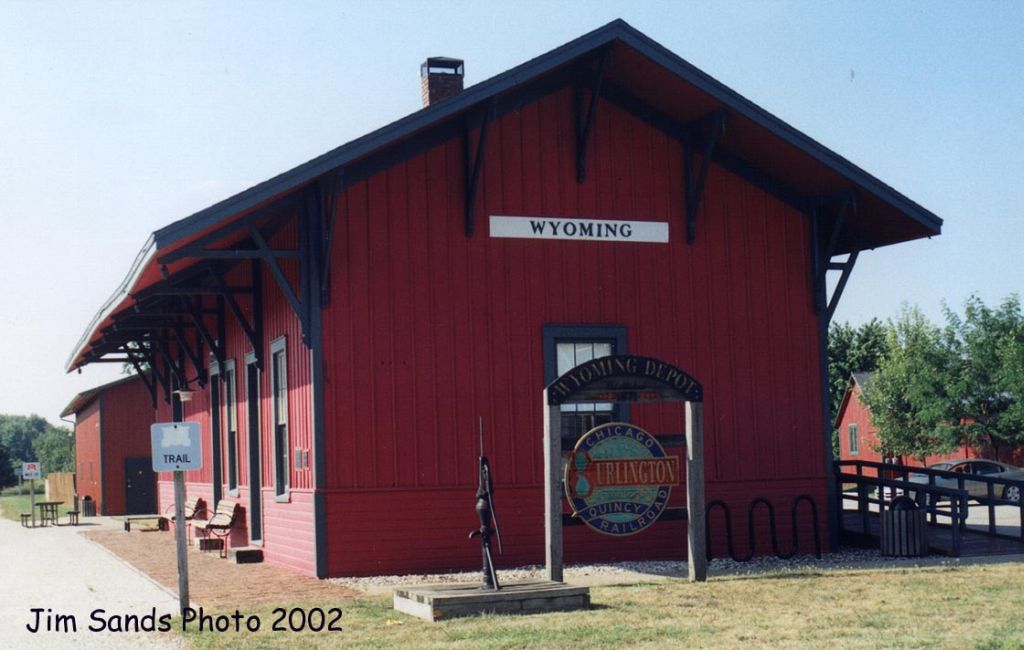 CB&Q Depot 2002